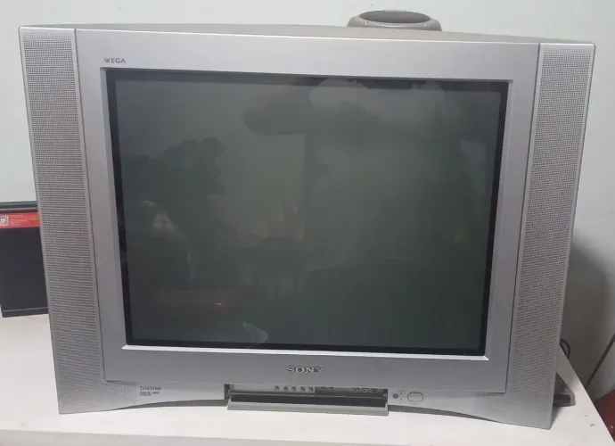 TV CRT Sony Trinitron WEGA 29" com Subwoofer e Controle Remoto Original -