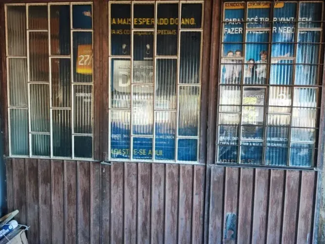 Portão pantografico, 3 partes com porta auxiliar e basculante