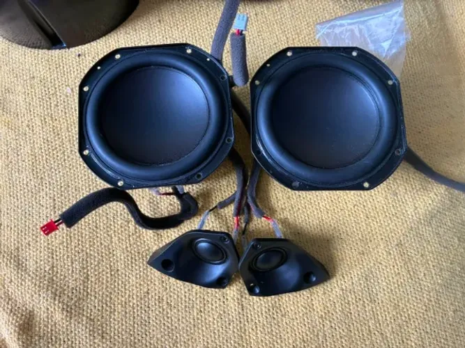 Par de Subwoofers e Tweeters JBL Boombox 1