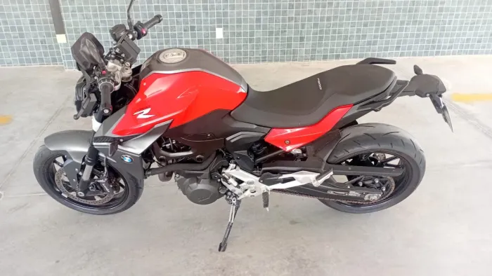 MOTO BMW seminova com cara de nova 