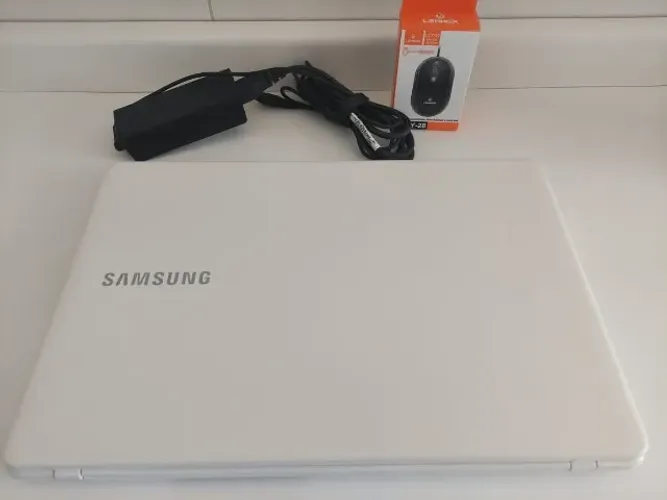 Note Samsung i3 - 8 GB + SSD 256 GB - Funcionando