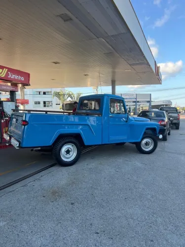 Ford F-75 4X4 2.3 1979