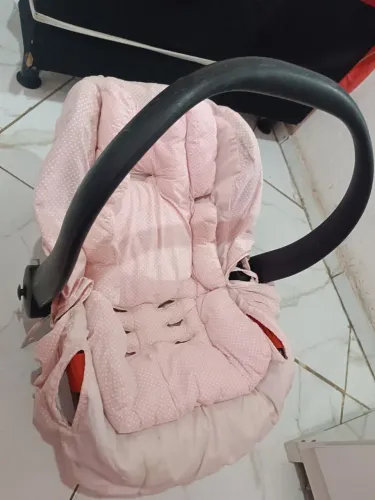 Vende-se bebê conforto