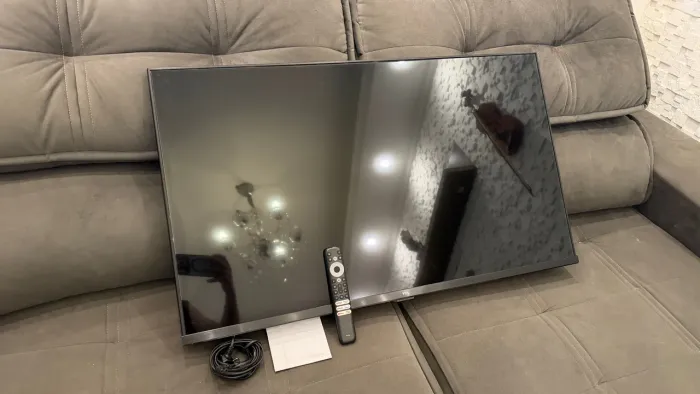 TV TCL 43? FHD Android TV 43S615 - Tela trincada - Tela quebrada