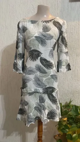 Vestido Moça bonita como novo, forrado <br>Tm M soltinho <br>R$34,00