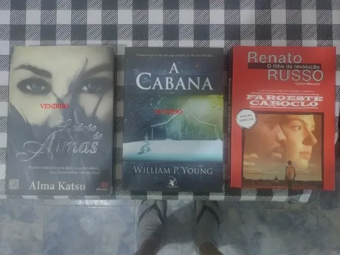 Vendos livros diversos veja lista a partir de 20 reais fotos com descriçao