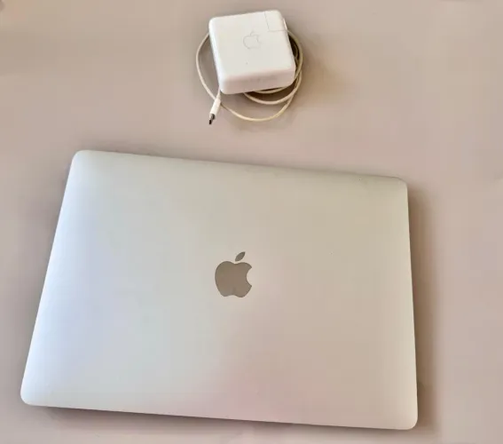 MacBook Pro M1 13 | 2021 | 8GB | SSD 512GB | Muito Conservado | Completo