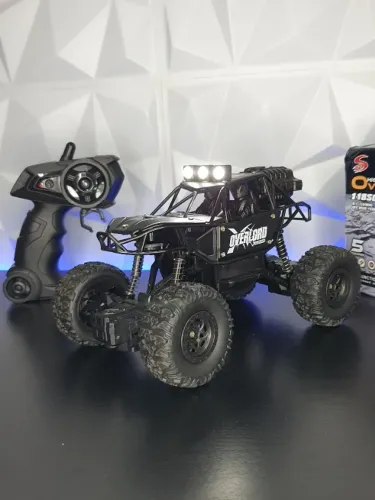 Carro RC 20 km/h com LED e Efeito de Fumaça