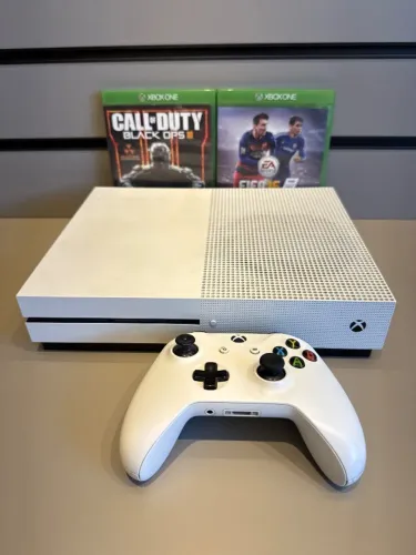 XBOX ONE S 500GB USADO JOGO BRINDE