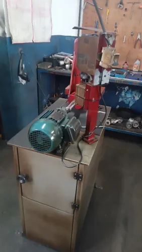 Venda Máquina de biela para retifica linha leve.