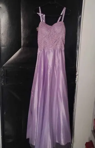 Vende-se vestido de festa
