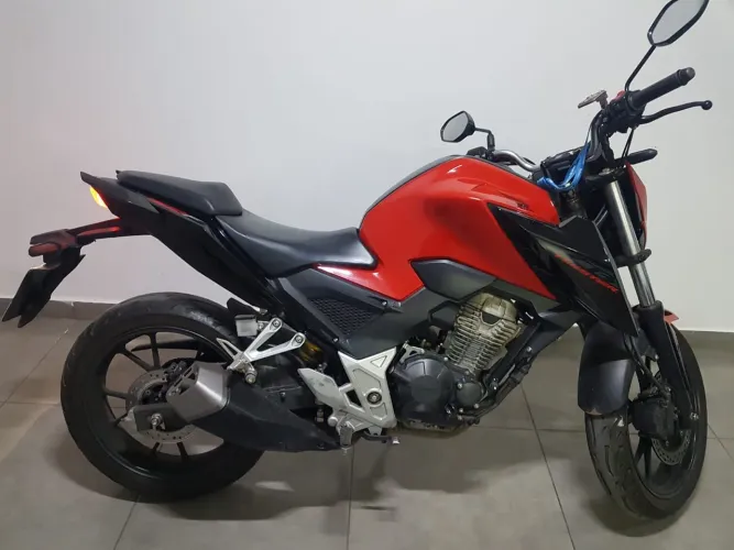 HONDA CB 300F TWISTER ABS 2024 KM 40MIL 
