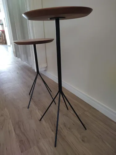Vendo 2 mesas de canto