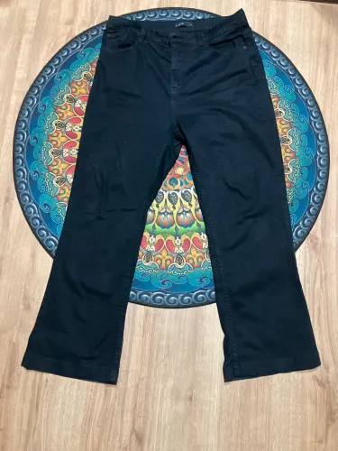 Calça jeans bootcut preta