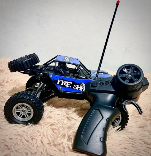 Carrinho de controle remoto Off road novo na caixa!