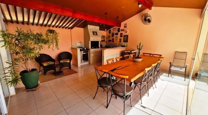 Casa Condomínio San Lorenzo.
