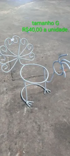 Suporte plantas, chaves,papel higiênico.