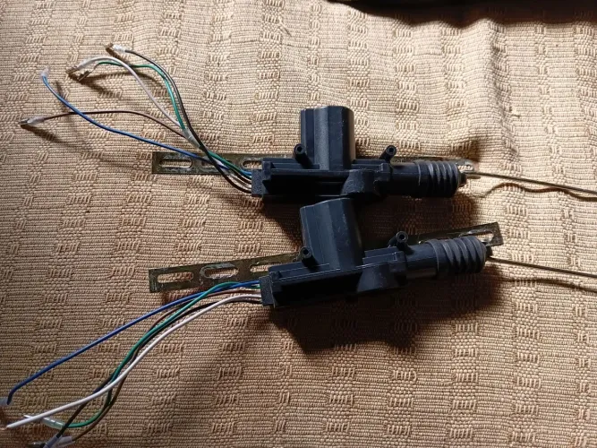 Vendo trava elétrica