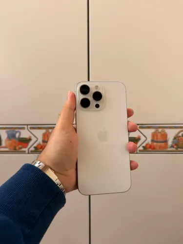 iPhone 16 Pro Max 256GB, Bateria em 100%, Garantia Apple até 30/07