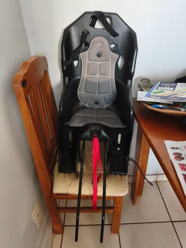 Cadeirinha polisport para crianças