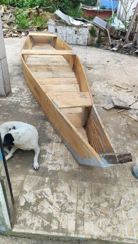 Barco canoa 5 metros