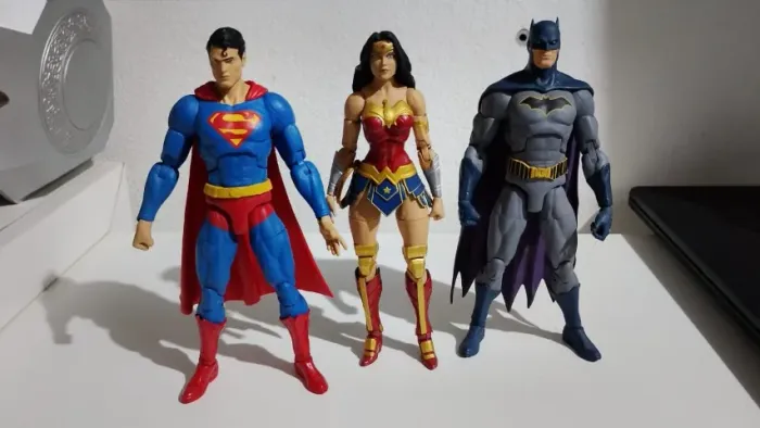 batman, superman e mulher maravilha dc colectible - nao vendo em separado