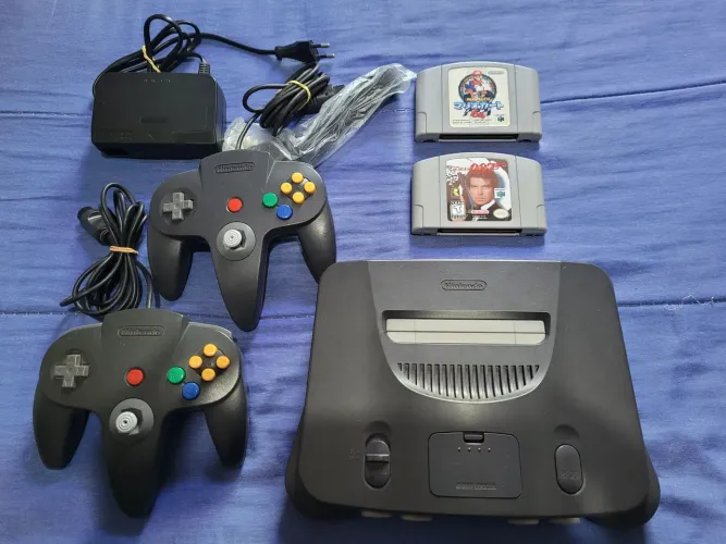 Nintendo 64 completo em ótimo estado