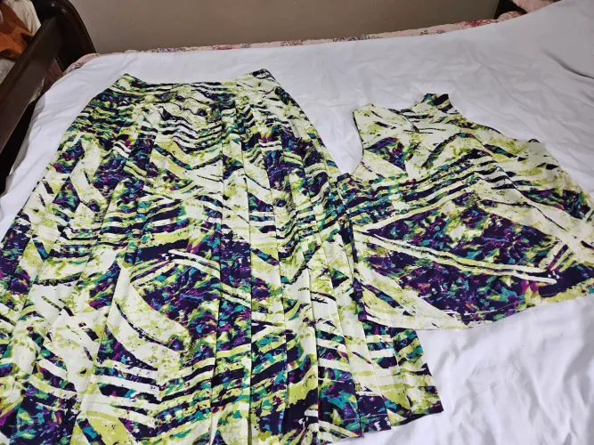 Conjunto blusa e saia longa