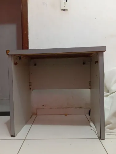 Mesa escrivaninha branca 
