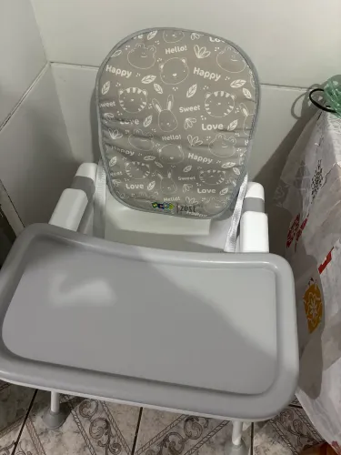 Cadeirinha de alimentação 