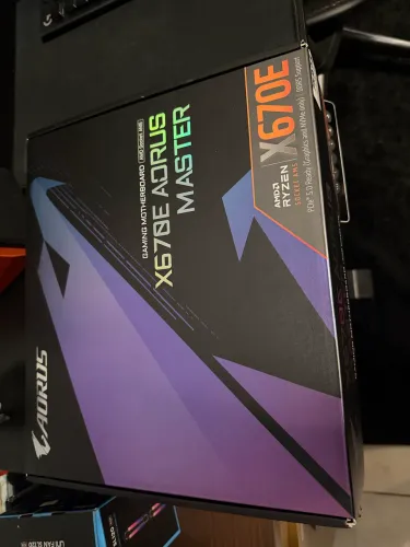 Placa Mãe Aorus Master X670E AM5