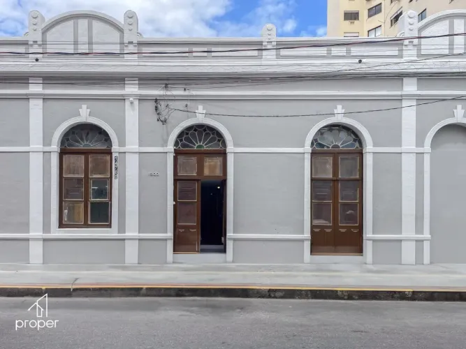 Prédio comercial para aluguel no Centro - Pelotas/RS
