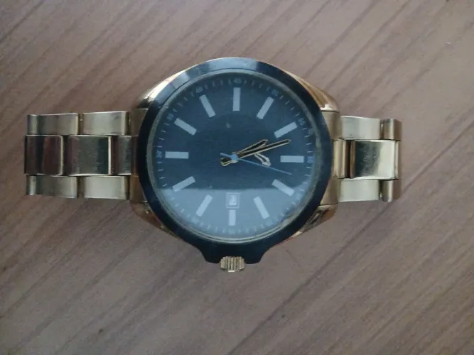 Relógio Chilli Beans Original Dourado Masculino - Mostrador Preto com Calendário