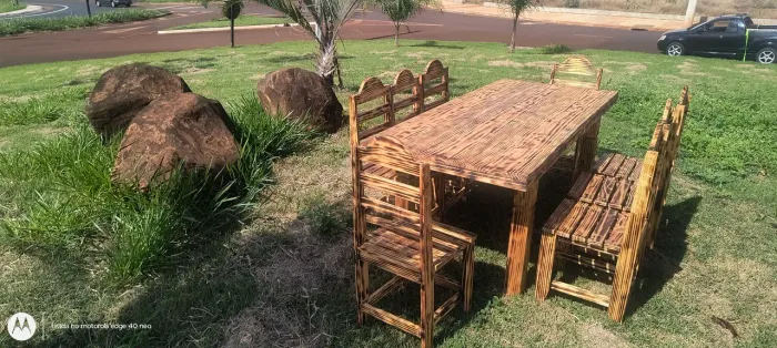 Mesa Rustica de madeira pinus