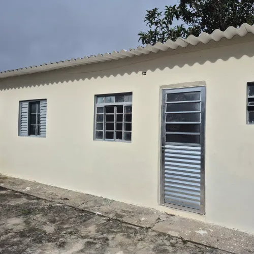 CASA PARA ALUGAR - 1 QUARTO E COZINHA<br>