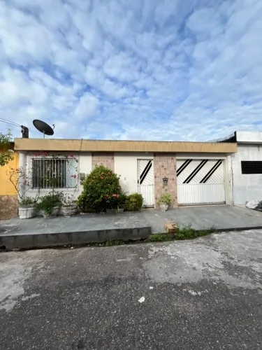 Aceita Financiamento, Casa, 04 Suítes, 02 Vagas, (próx. Formosa Augusto Montenegro)