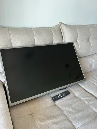 TV SEMP 40 polegadas- perfeito estado 