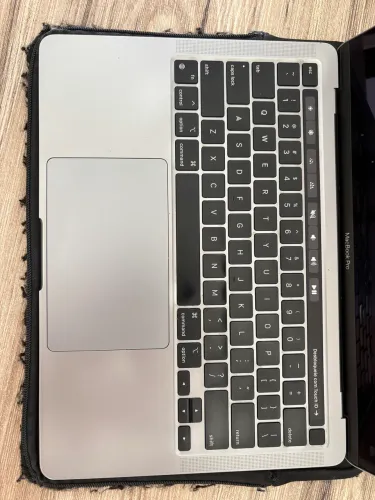 MacBook Pro M1 13? (Touch Bar) | 8GB RAM | SSD 512GB | Excelente estado