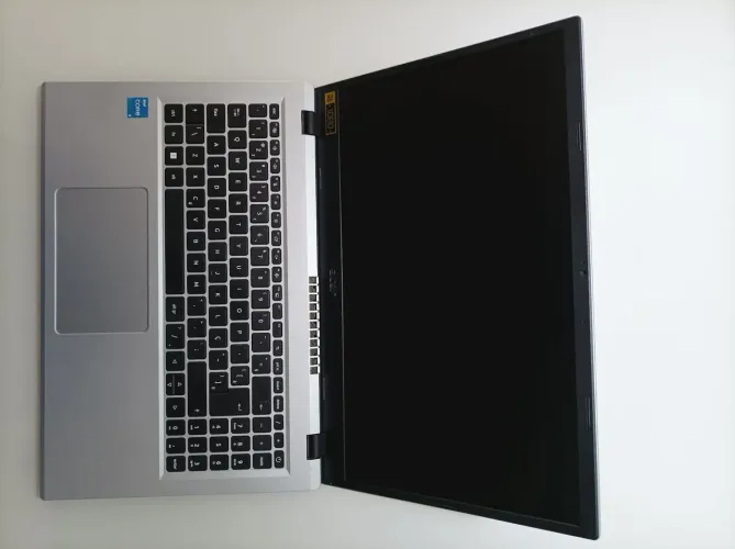 Notebook Aspire 3 15 Modelo: N23H4. Placa mãe queimada. Retirada de peças ou conserto.
