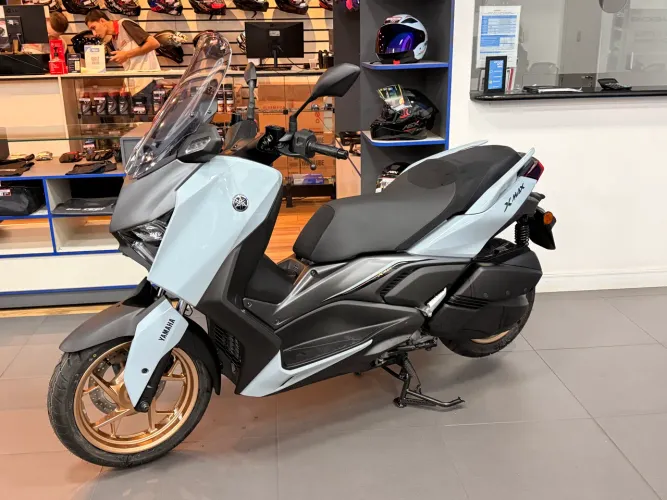 Xmax 300 connected 2026