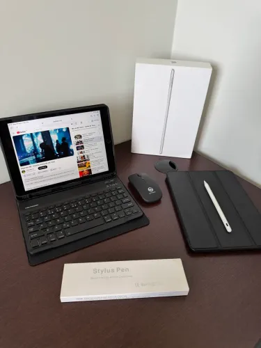 iPad 9 64GB - seminovo 