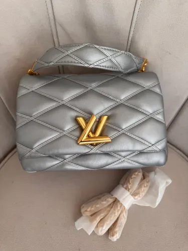 Bolsa Louis vuitton pequena
