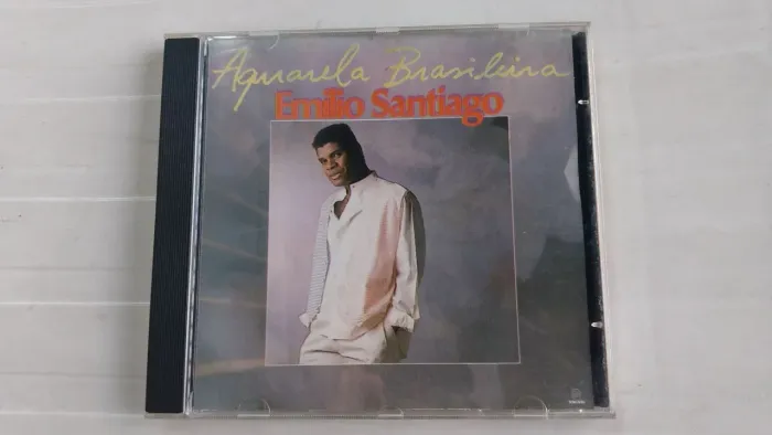 CD original Emílio Santiago ótimo estado.