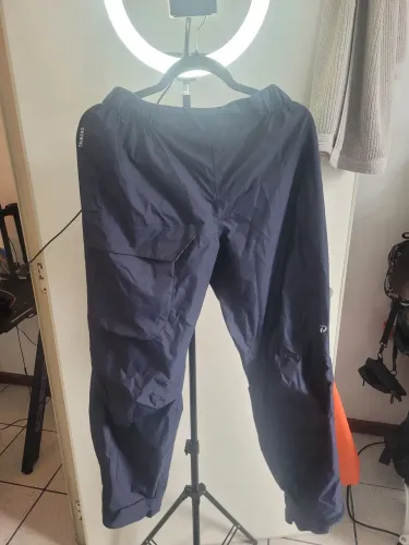 Calça impermeável M<br>Unissex ou feminina<br>Tamanho M