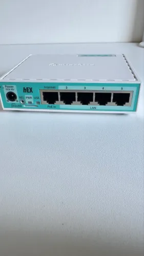 Mikrotik RB750Gr3