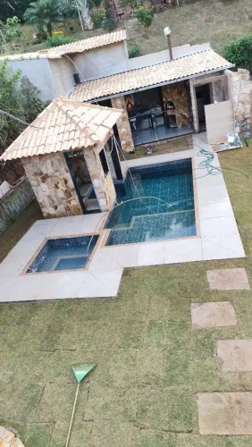 Vendo área de lazer com chalé em construção em areal 3 min do centro de areal