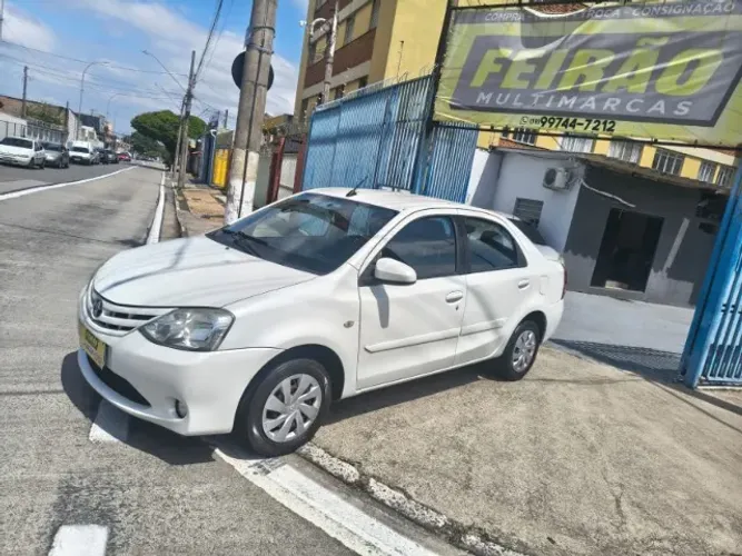Toyota Etios XS Sedan 1.5 Flex 16V 4P Aut. 2017