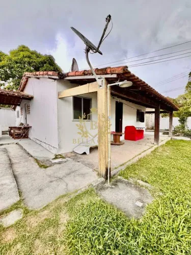 Casa à venda em Araruama (Cerâmica) - 3 quartos, piscina e churrasqueira