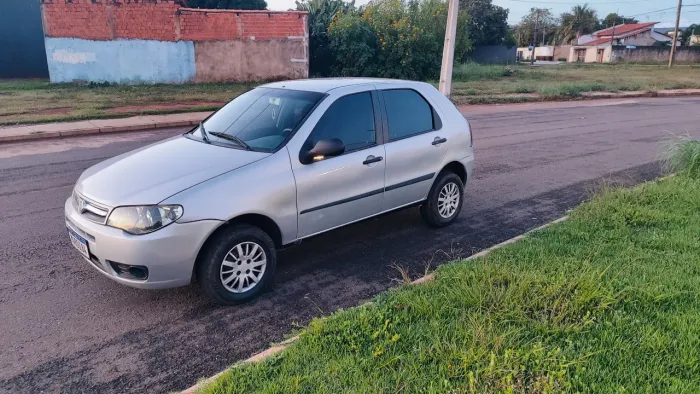 Fiat Palio 1.0 Economy Fire Flex 8V 4P 2013
