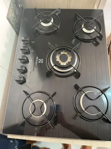 Fogão e forno elétrico eletrolux.